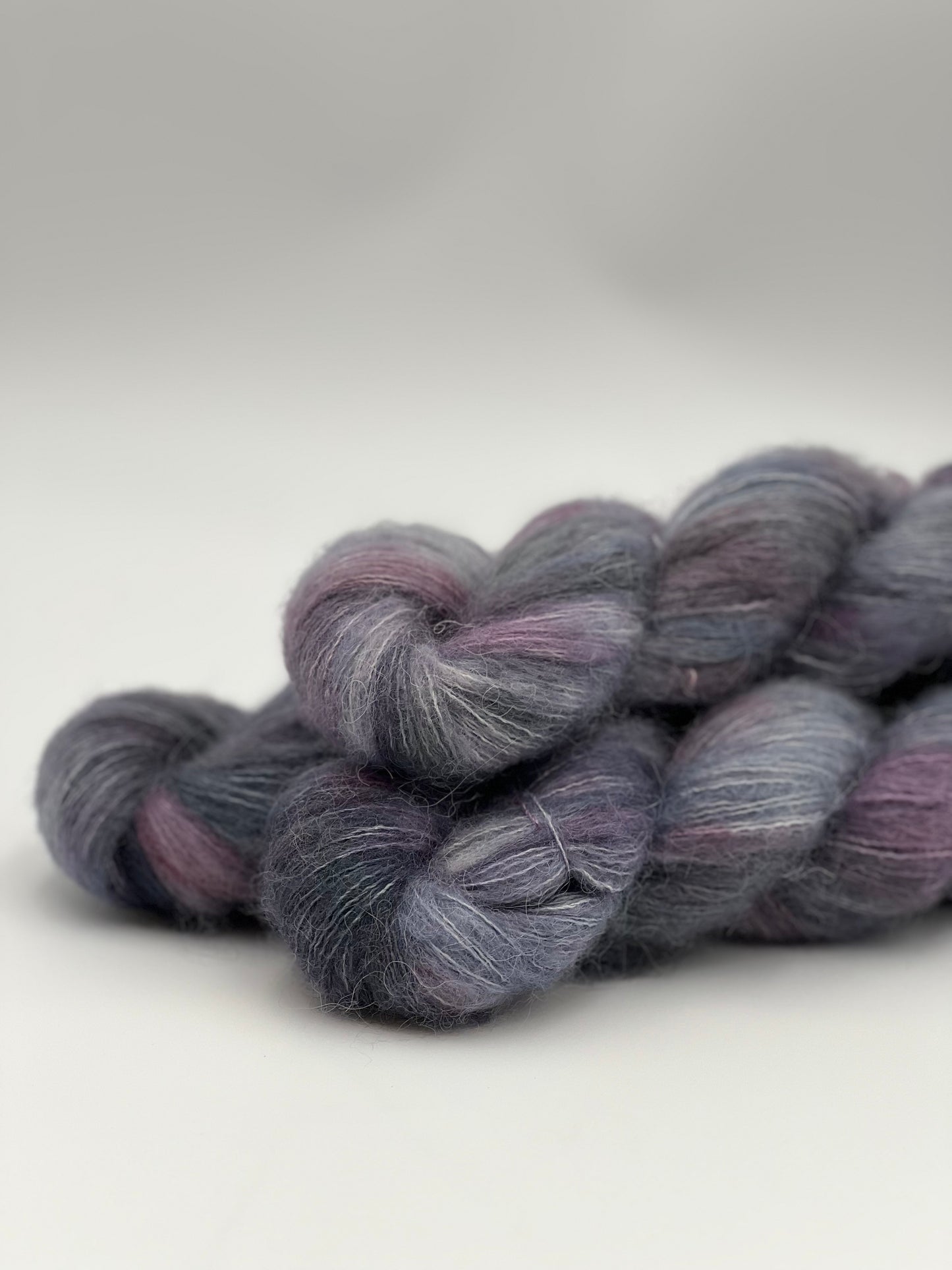 Unik Garn Delux Fluff - Due