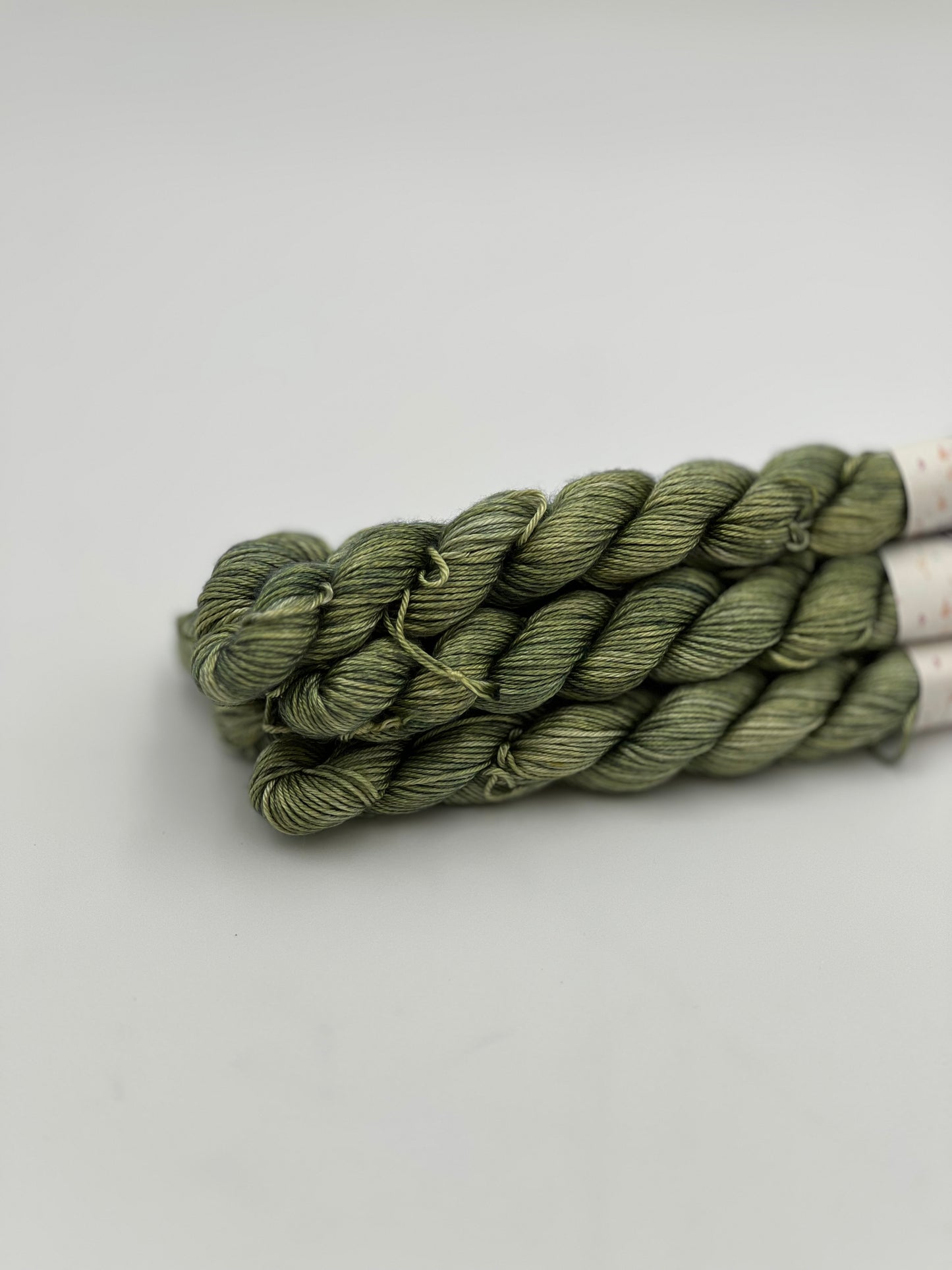 Unik Garn Pure Silk Mini - Oliven