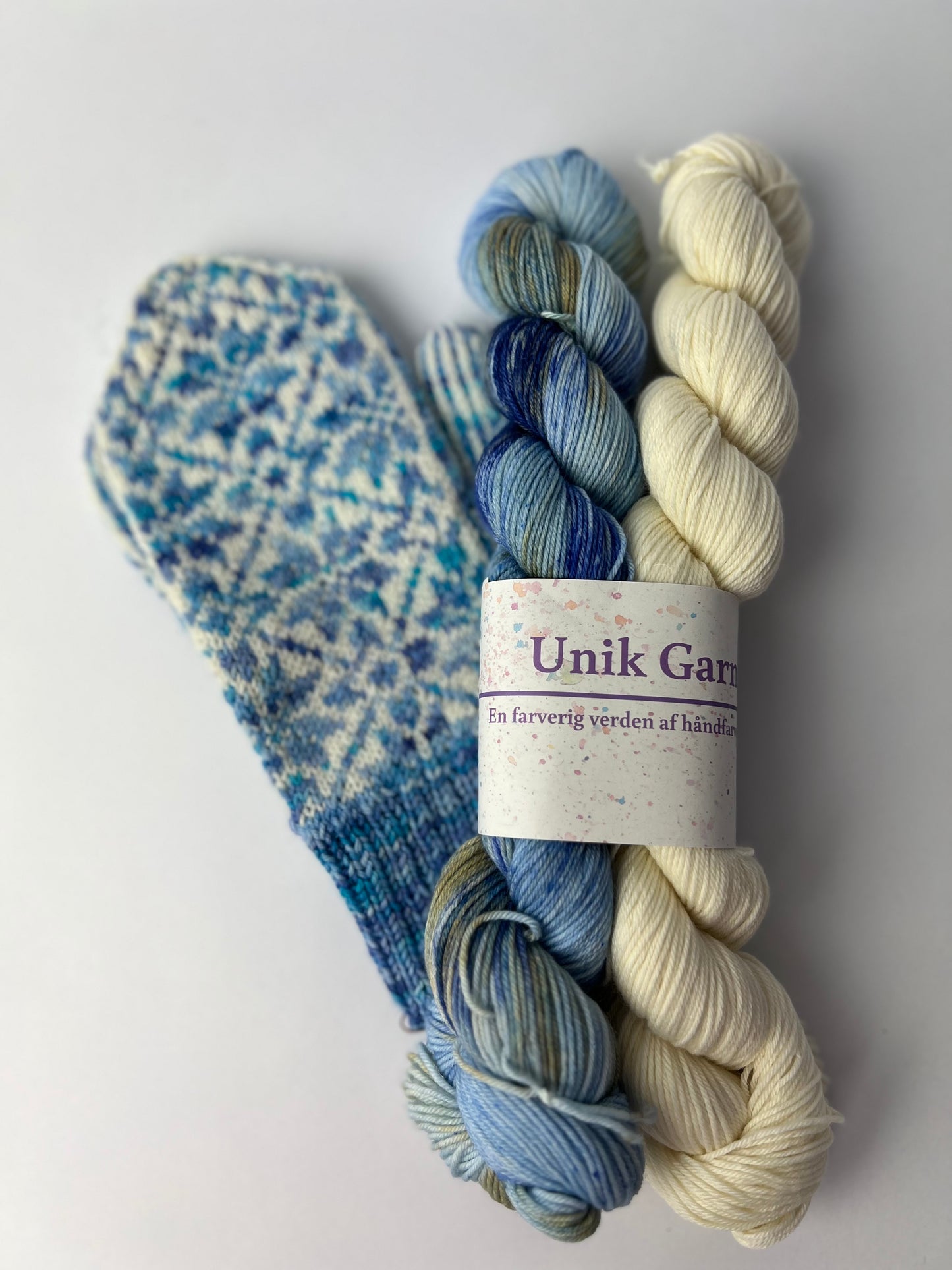 Vantekit “Nordic blue” ”til Nora Mittens fra KnitLidt