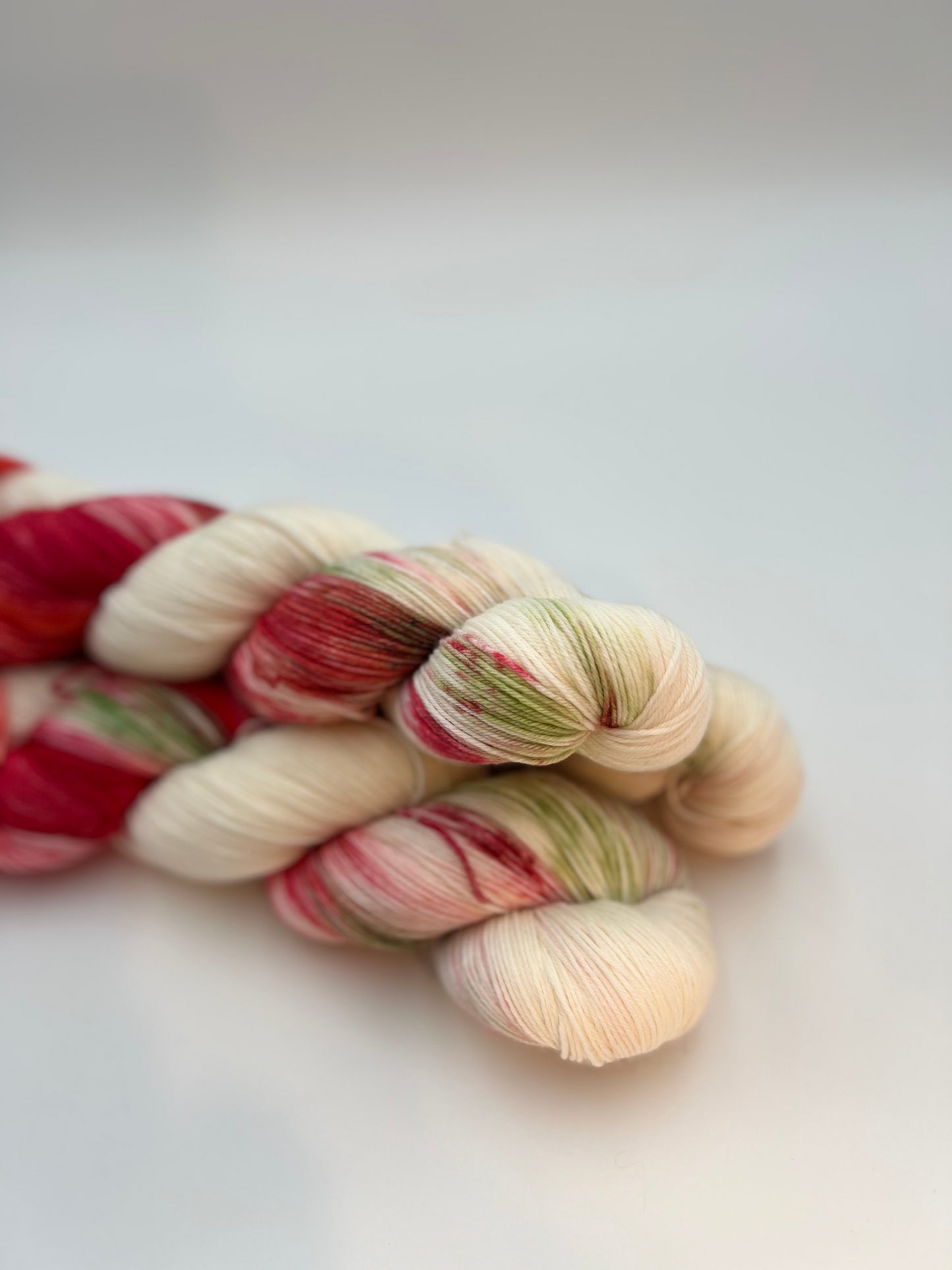 Unik Garn Assigned Pooling Sock - Rød Blomst