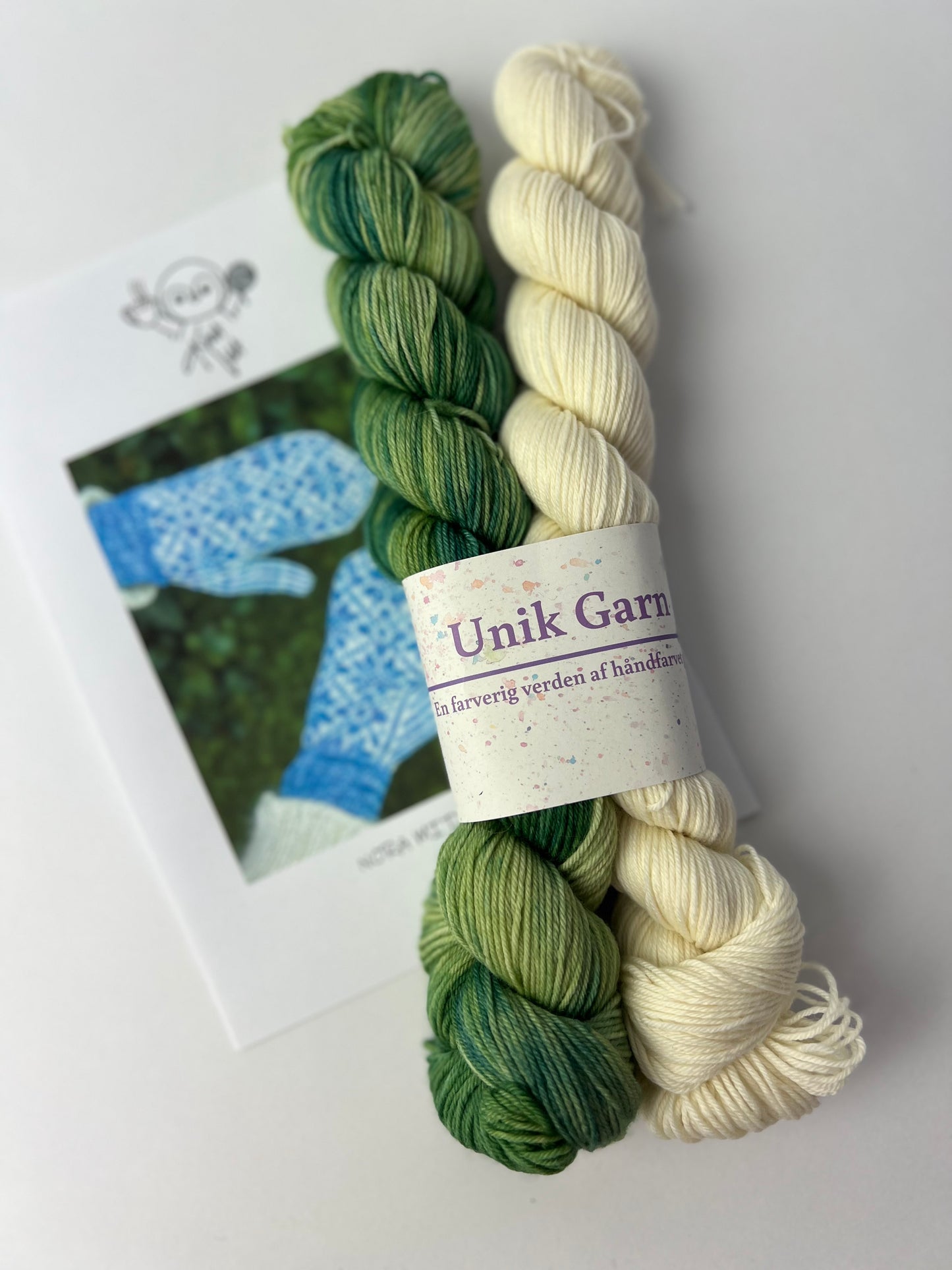 Vantekit “Grønne Blade ” til Nora Mittens fra KnitLidt