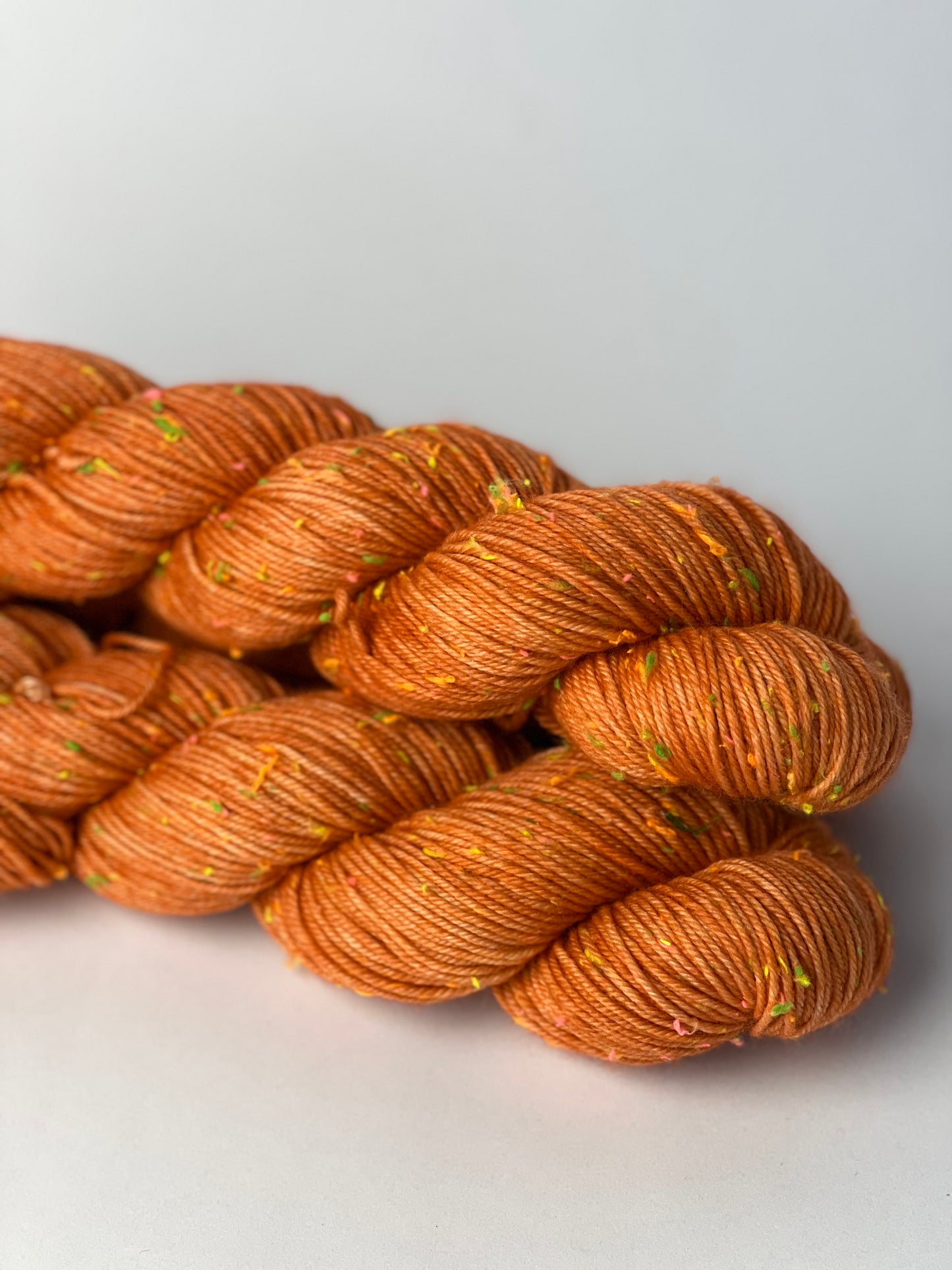Unik Garn Neon Tweed DK - Kaki