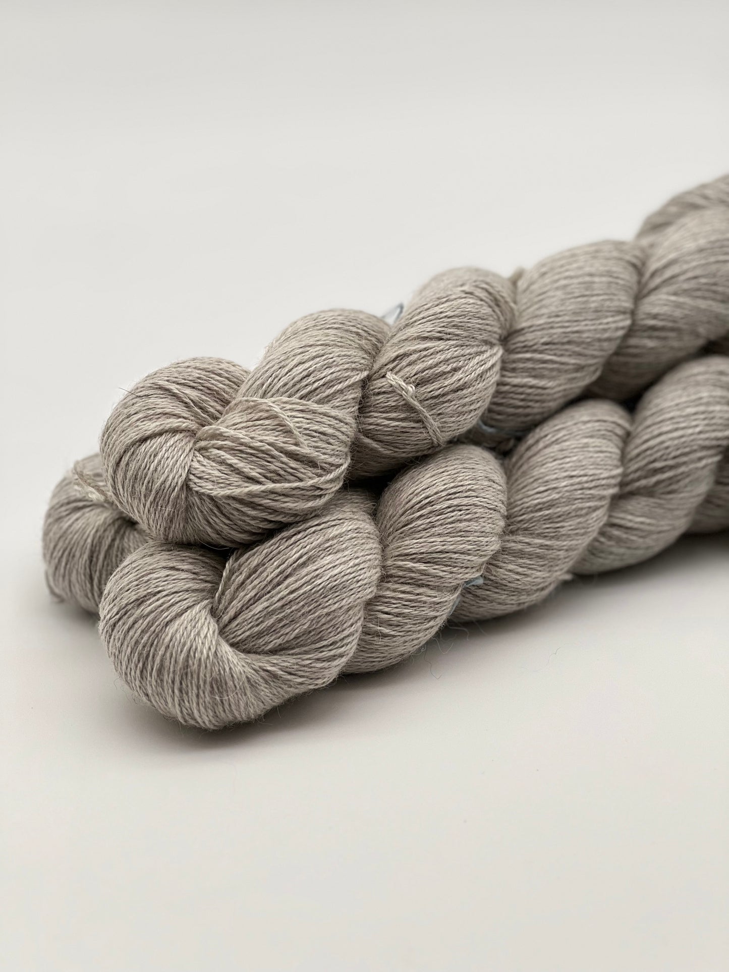 Unik Garn Angel Delight - Ufarvet Grey