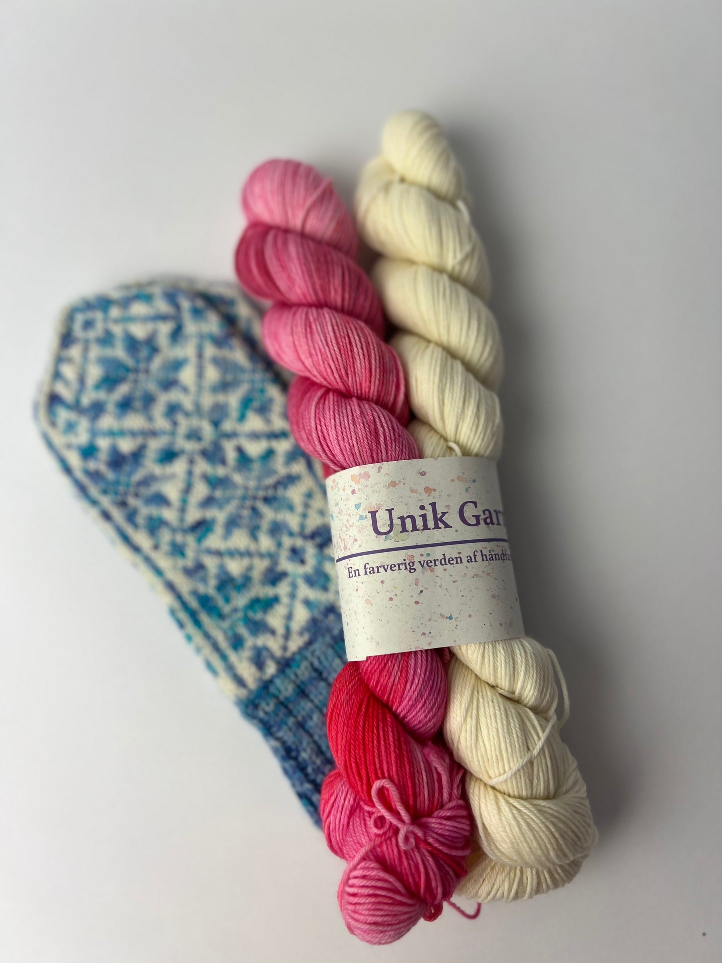 Vantekit “Pink Power” til Nora Mittens fra KnitLidt