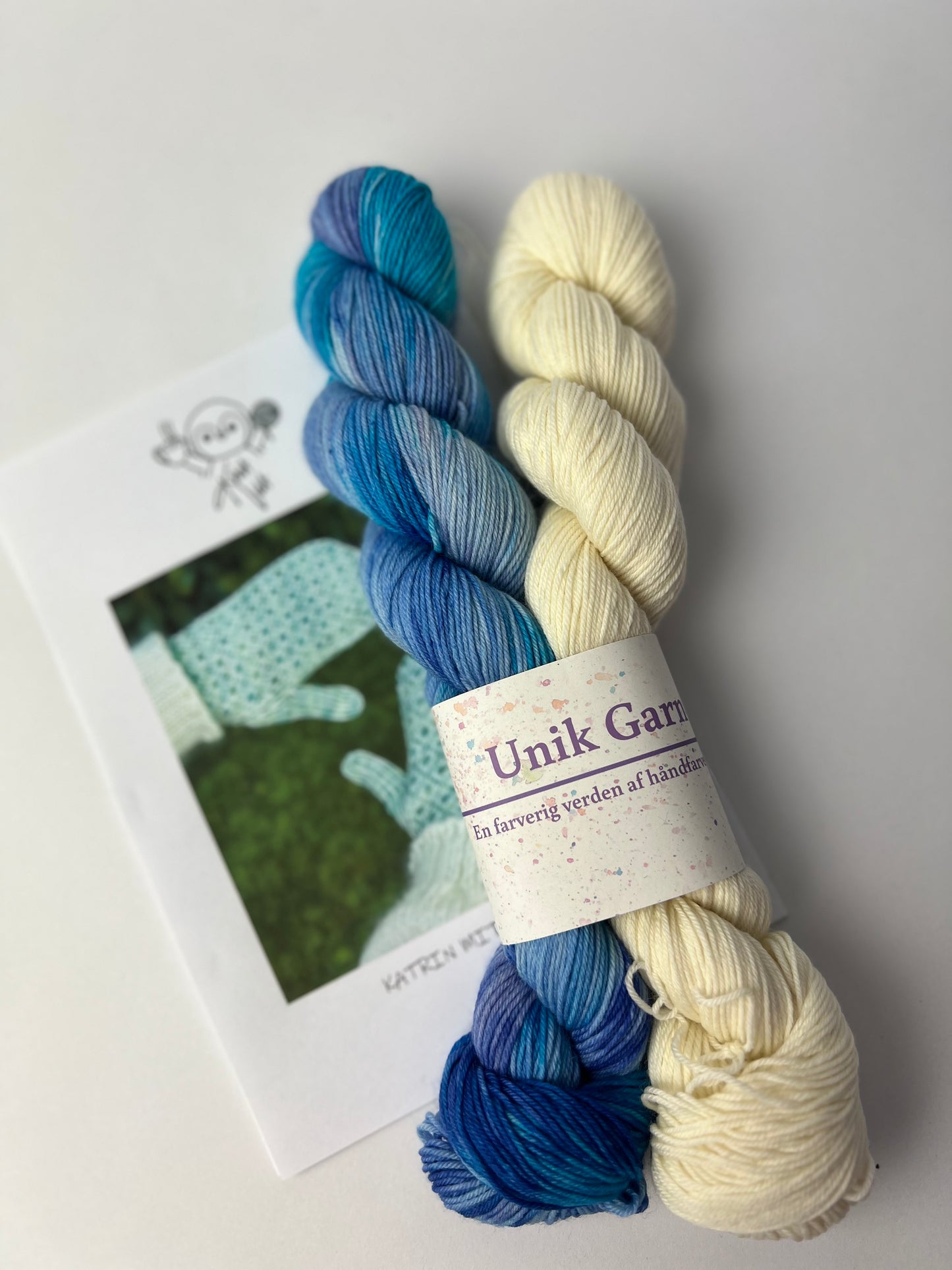 Vantekit “Blå Delfin” til Katrin Mittens fra KnitLidt