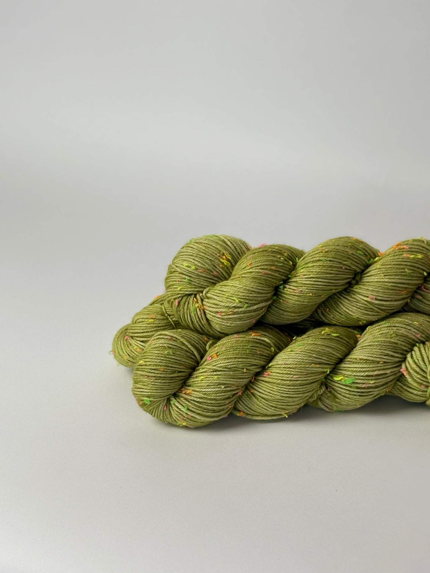 Unik Garn Neon Tweed DK - Key Lime