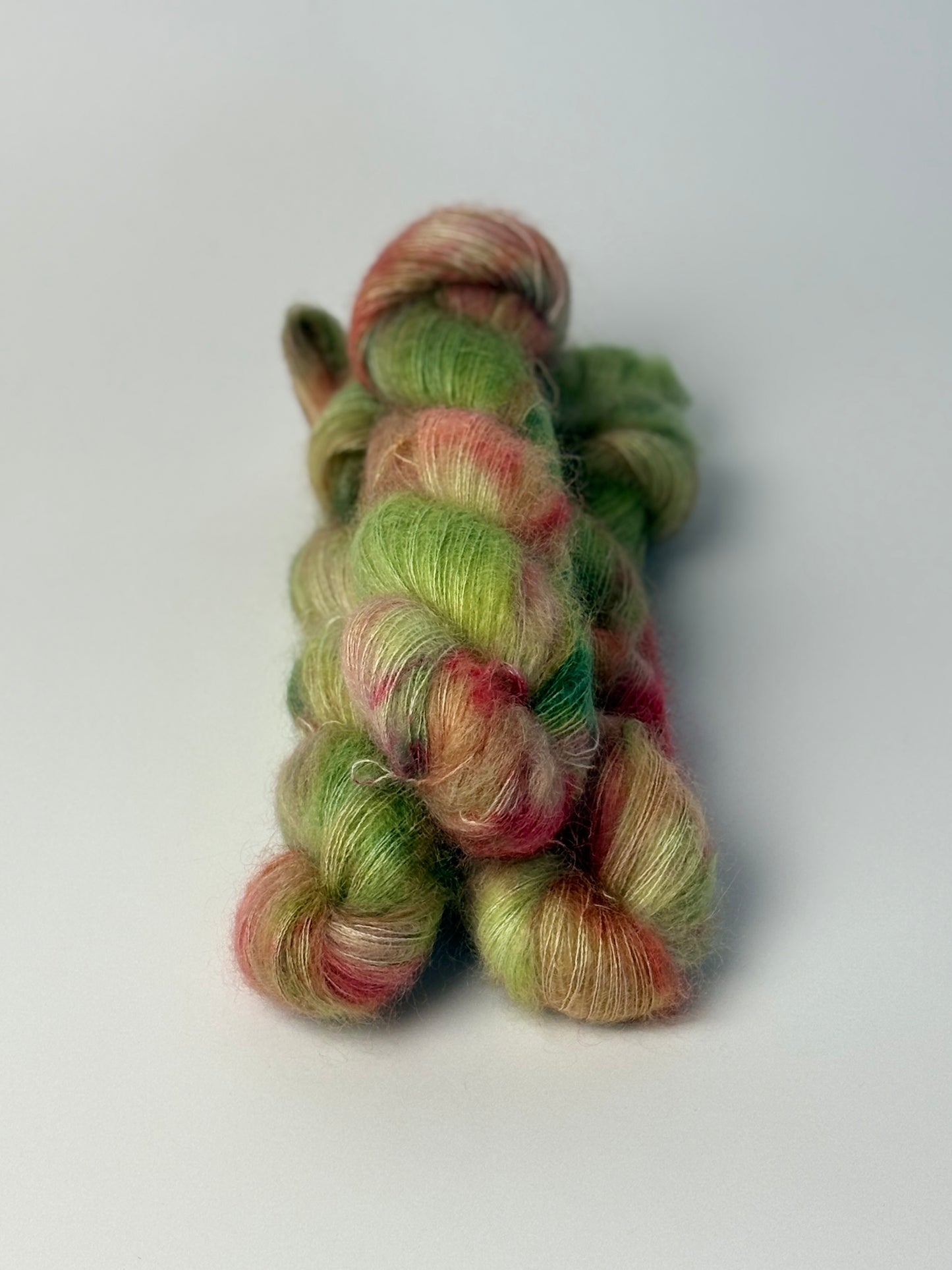 Unik Garn Silk Mohair - Grønne Roser