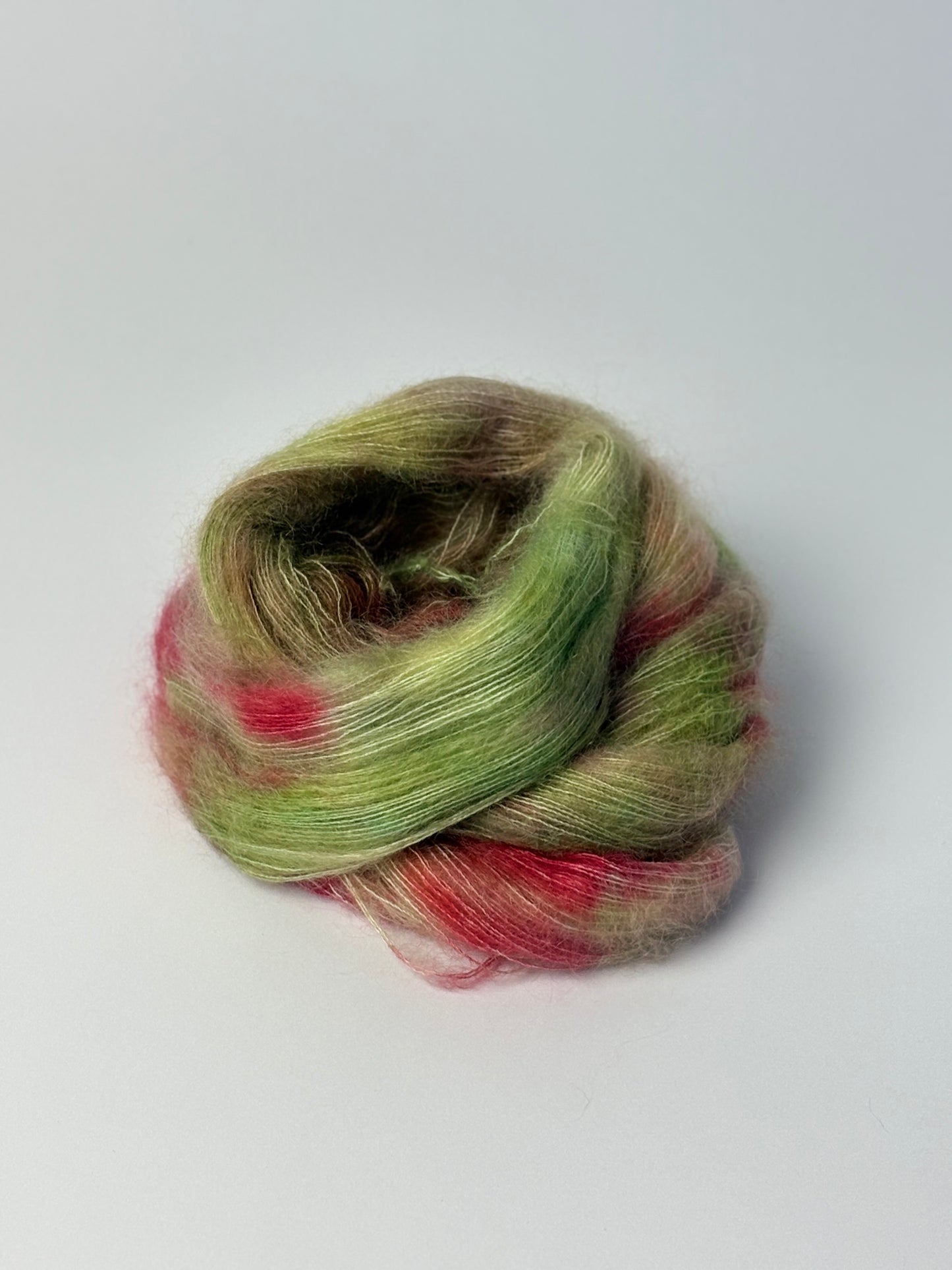 Unik Garn Silk Mohair - Grønne Roser
