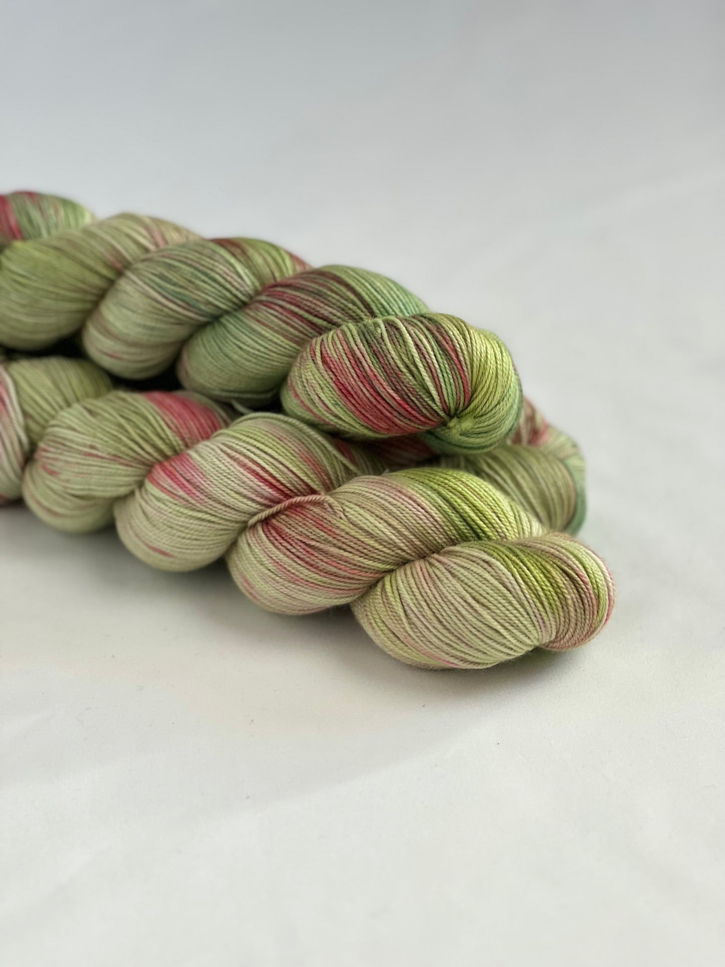 Unik Garn Cashmere/Silk - Grønne Roser