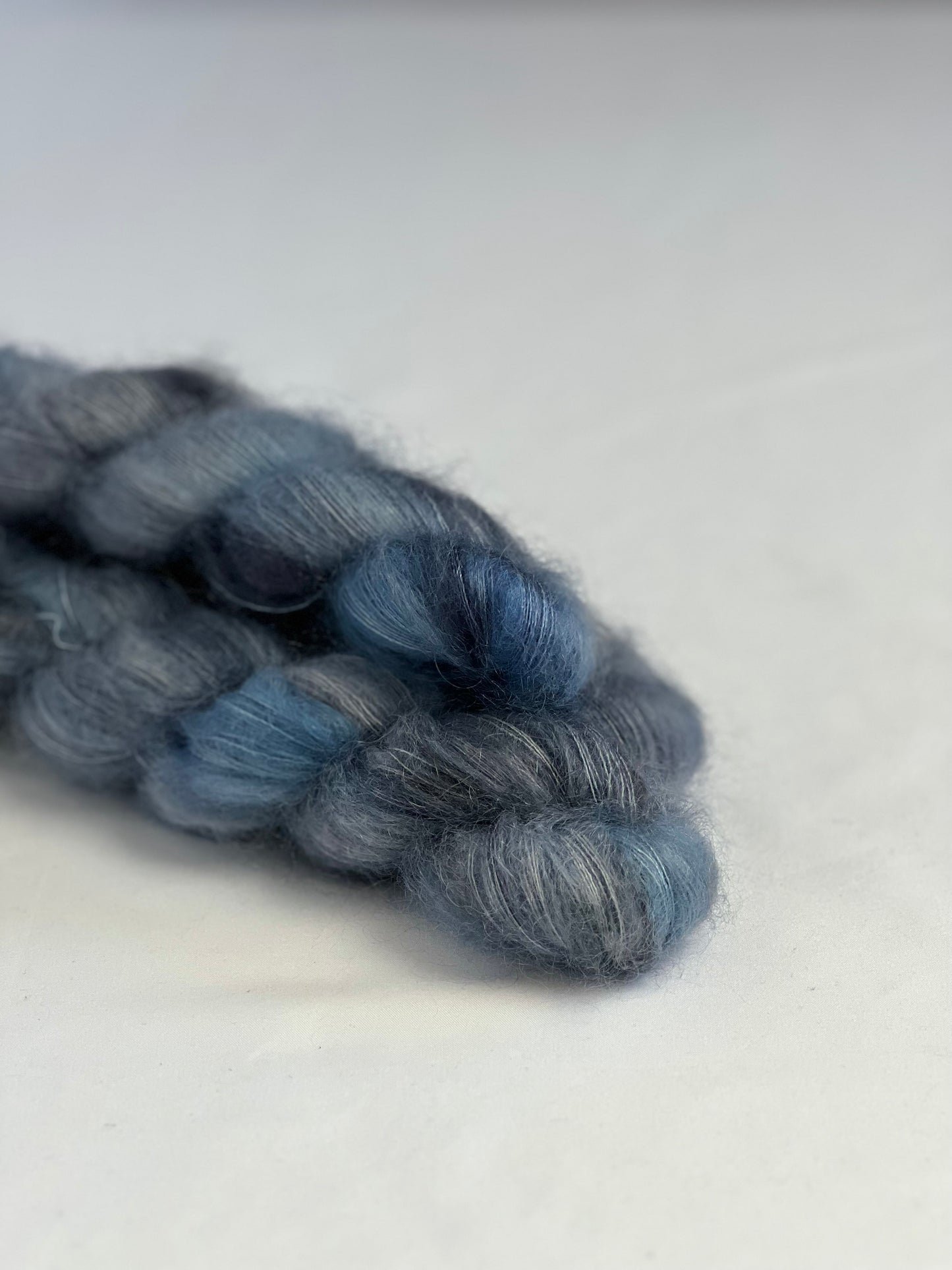 Unik Garn Silk Mohair - Skybrud
