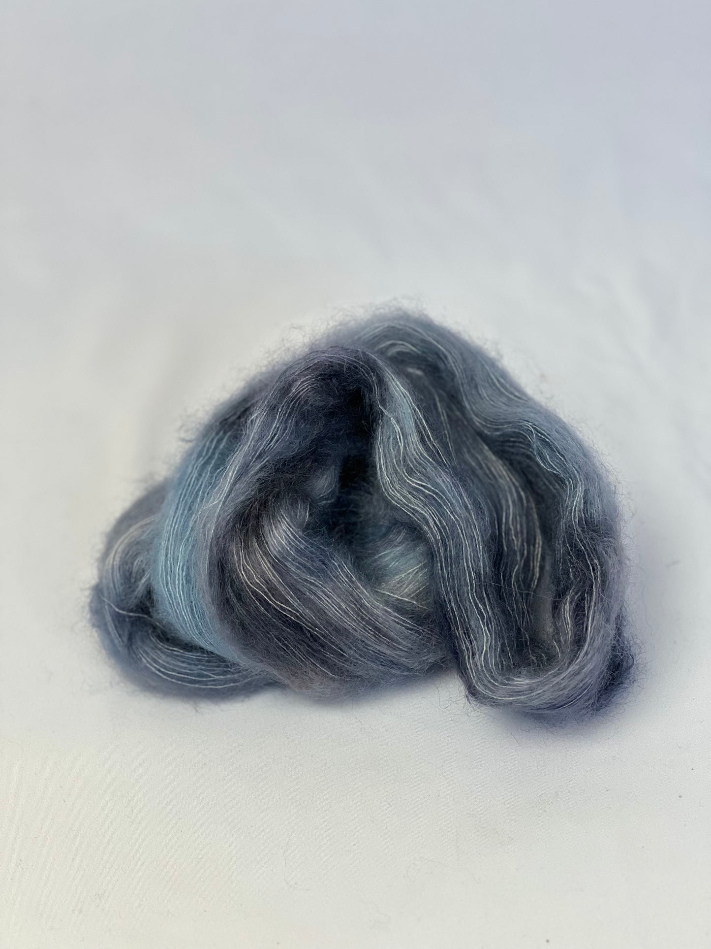 Unik Garn Silk Mohair - Skybrud