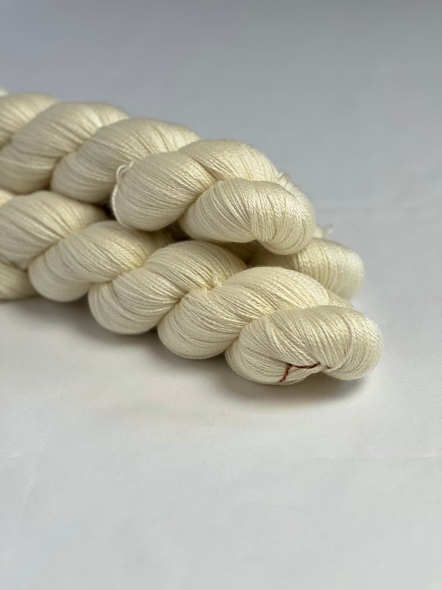 Unik Garn Silk Lace - Ufarvet