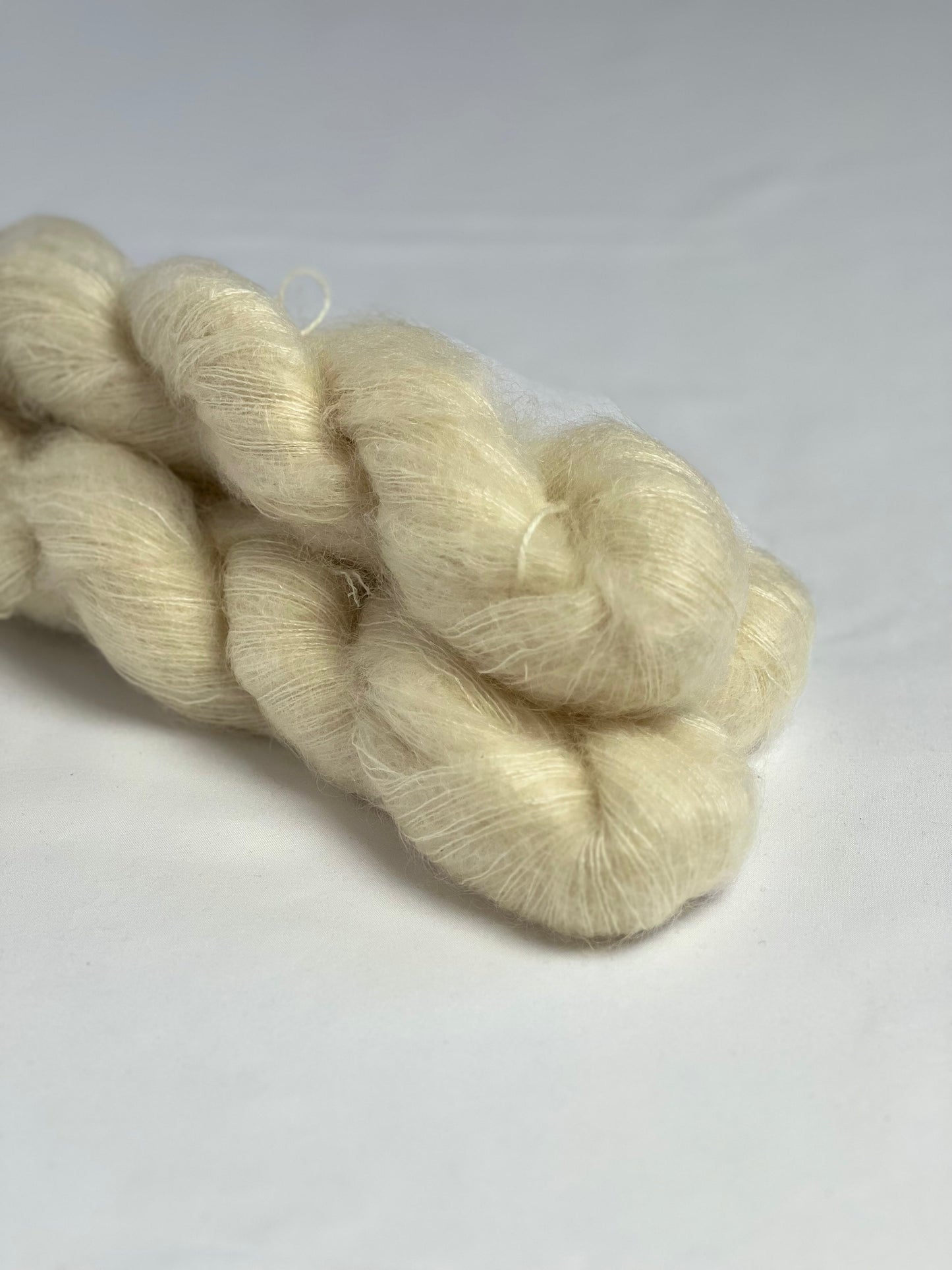 Unik Garn Silk Mohair - Ufarvet