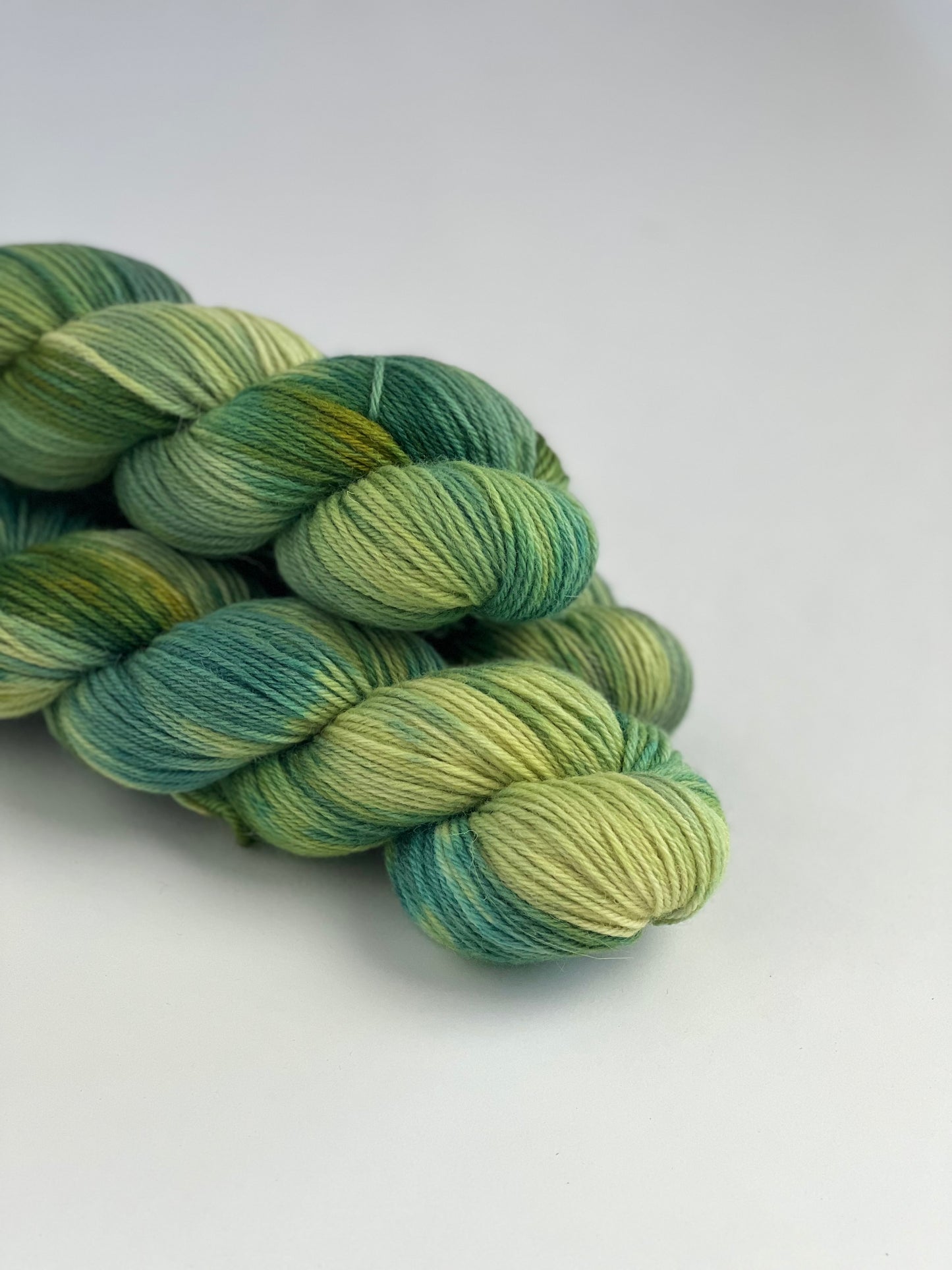 Unik Garn Peruvian Highland Wool DK - Grønne Blade