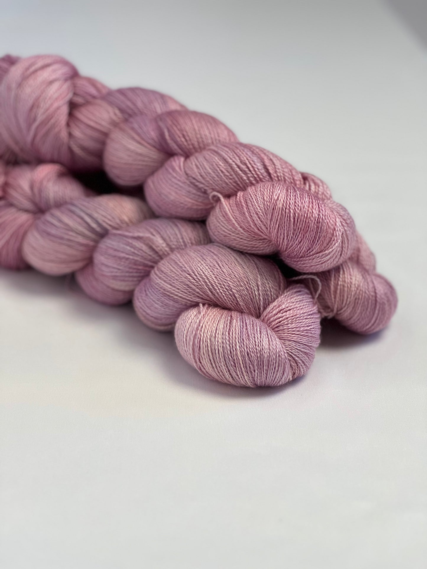 Unik Garn Silk Lace - Ærteblomst
