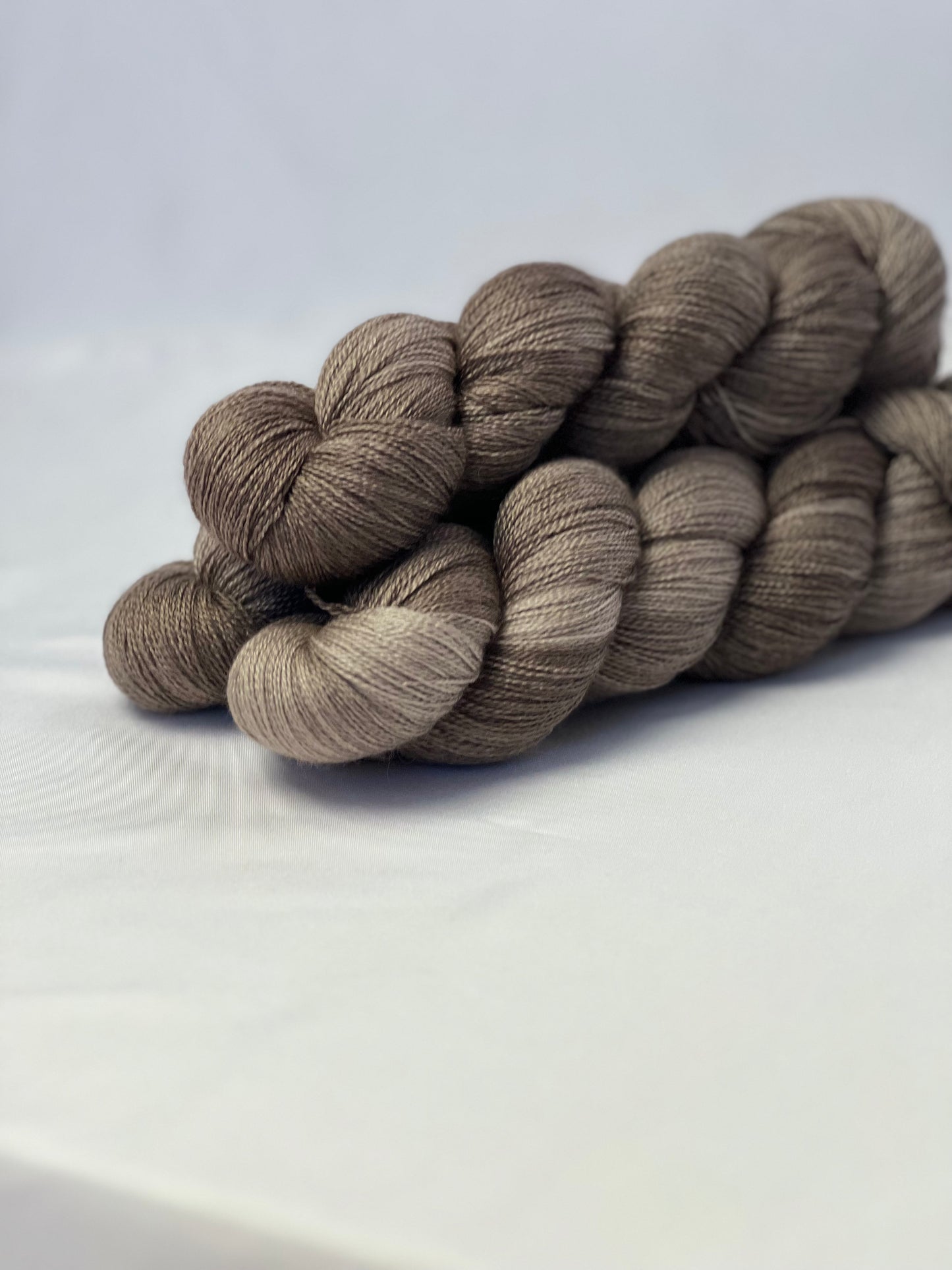 Unik Garn Silk Lace - Nødde Brun