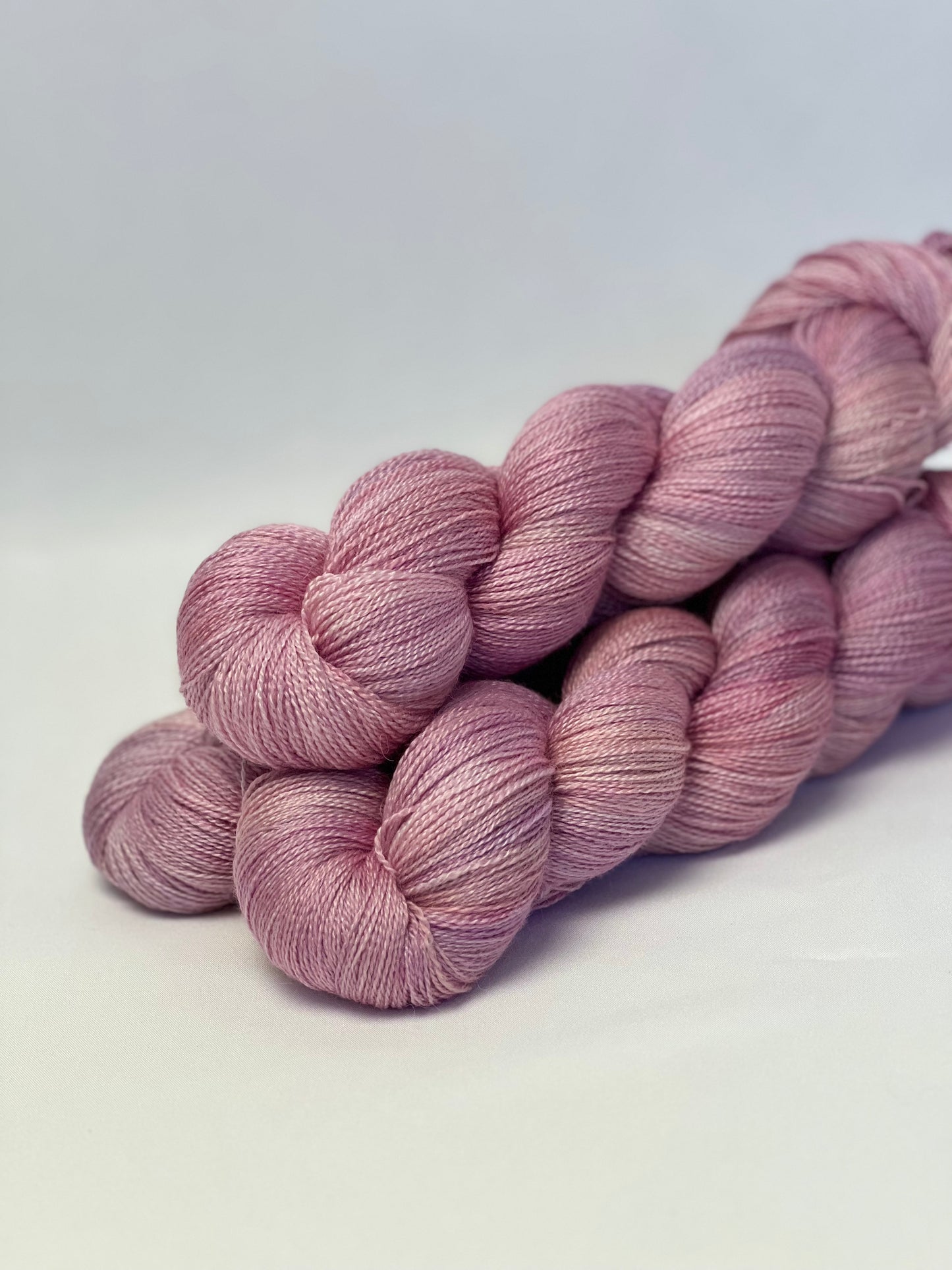 Unik Garn Silk Lace - Ærteblomst