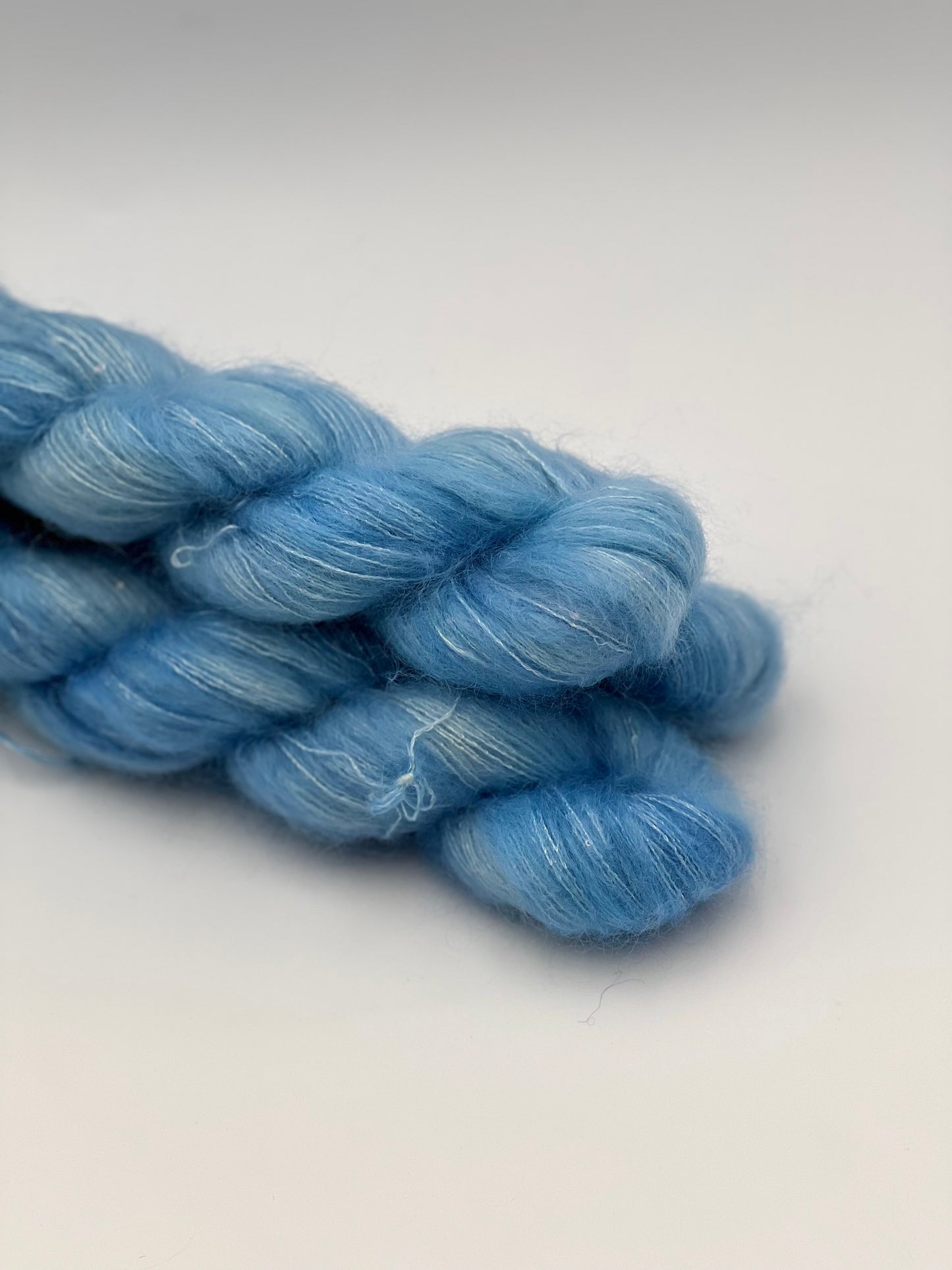 Unik Garn Silk Mohair Sequin - Himmelblå