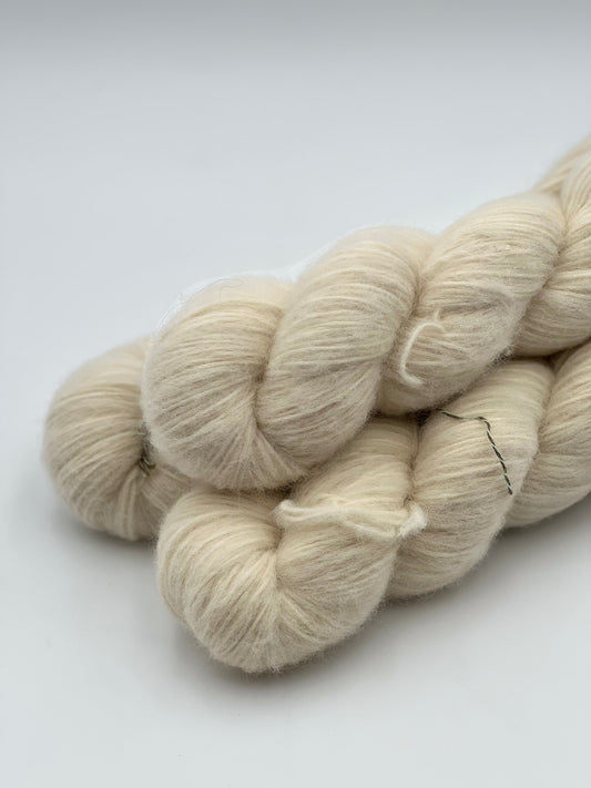 Unik Garn Alpa Blow - Ufarvet