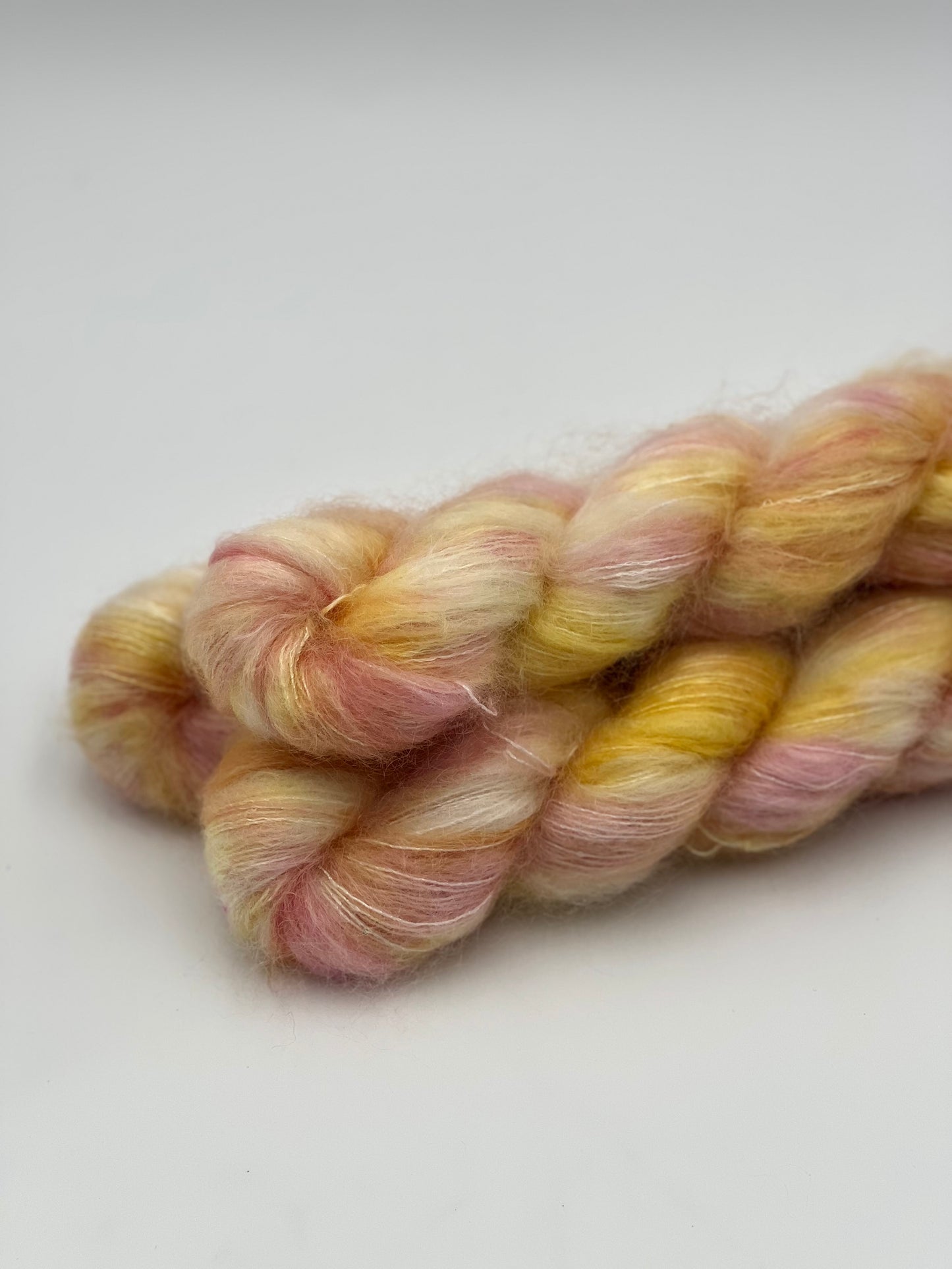 Unik Garn Silk Mohair Sequin - Rose Peace