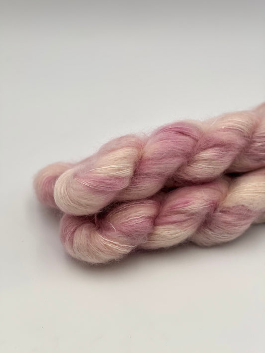 Unik Garn Silk Mohair Sequin  - Ballerina