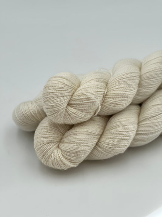 Unik Garn Silky Falkland - Ufarvet