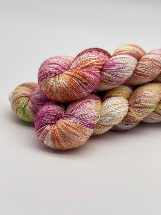 Unik Garn Silk Lace - Spring Love