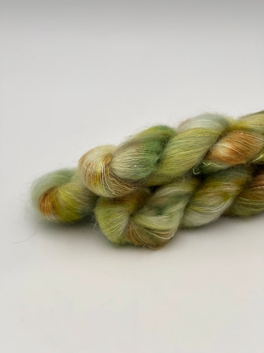 Unik Garn Silk Mohair Sequin  - Fynsk Bøgeskov