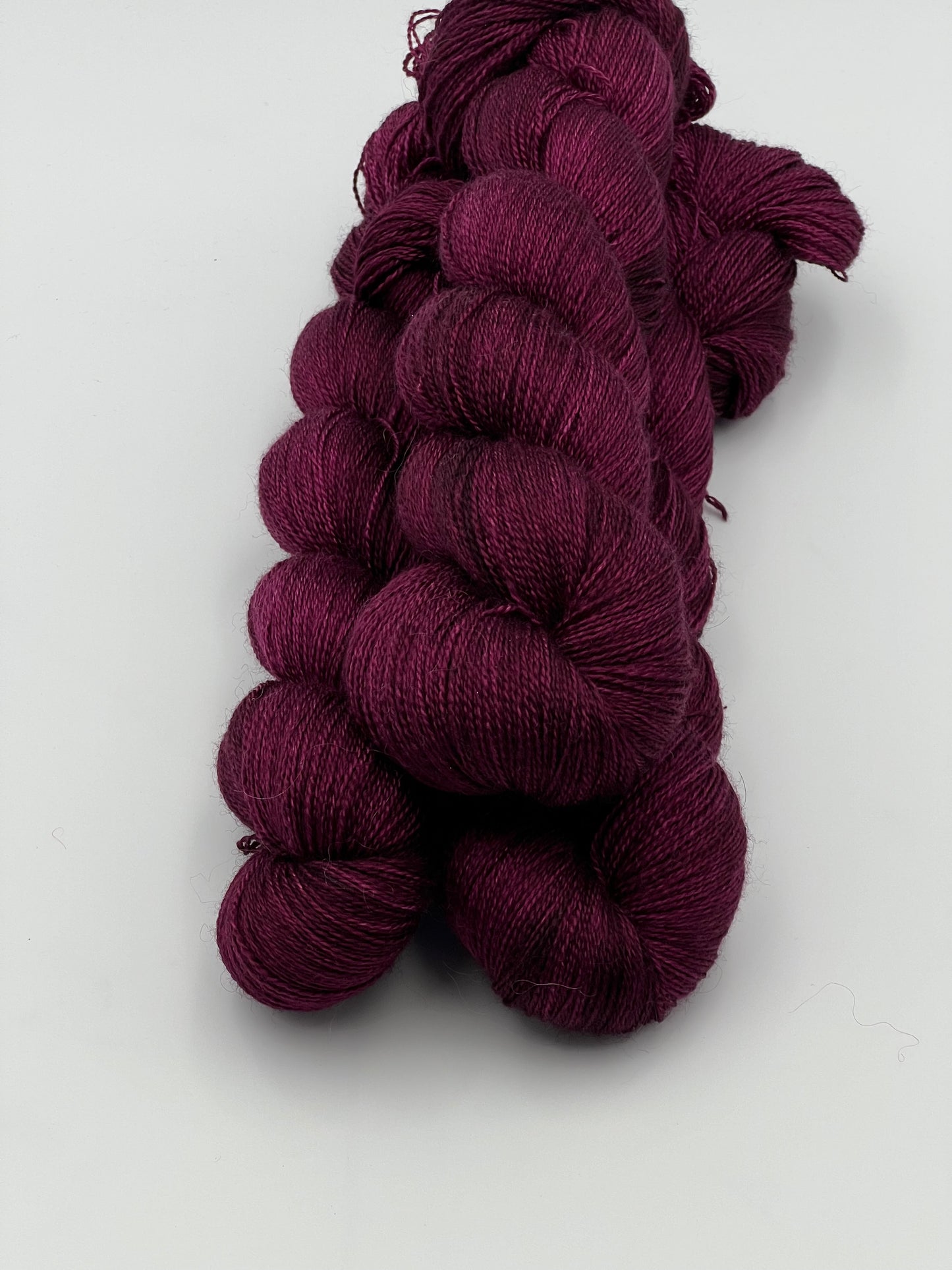 Unik Garn Silk Lace - Blackberry