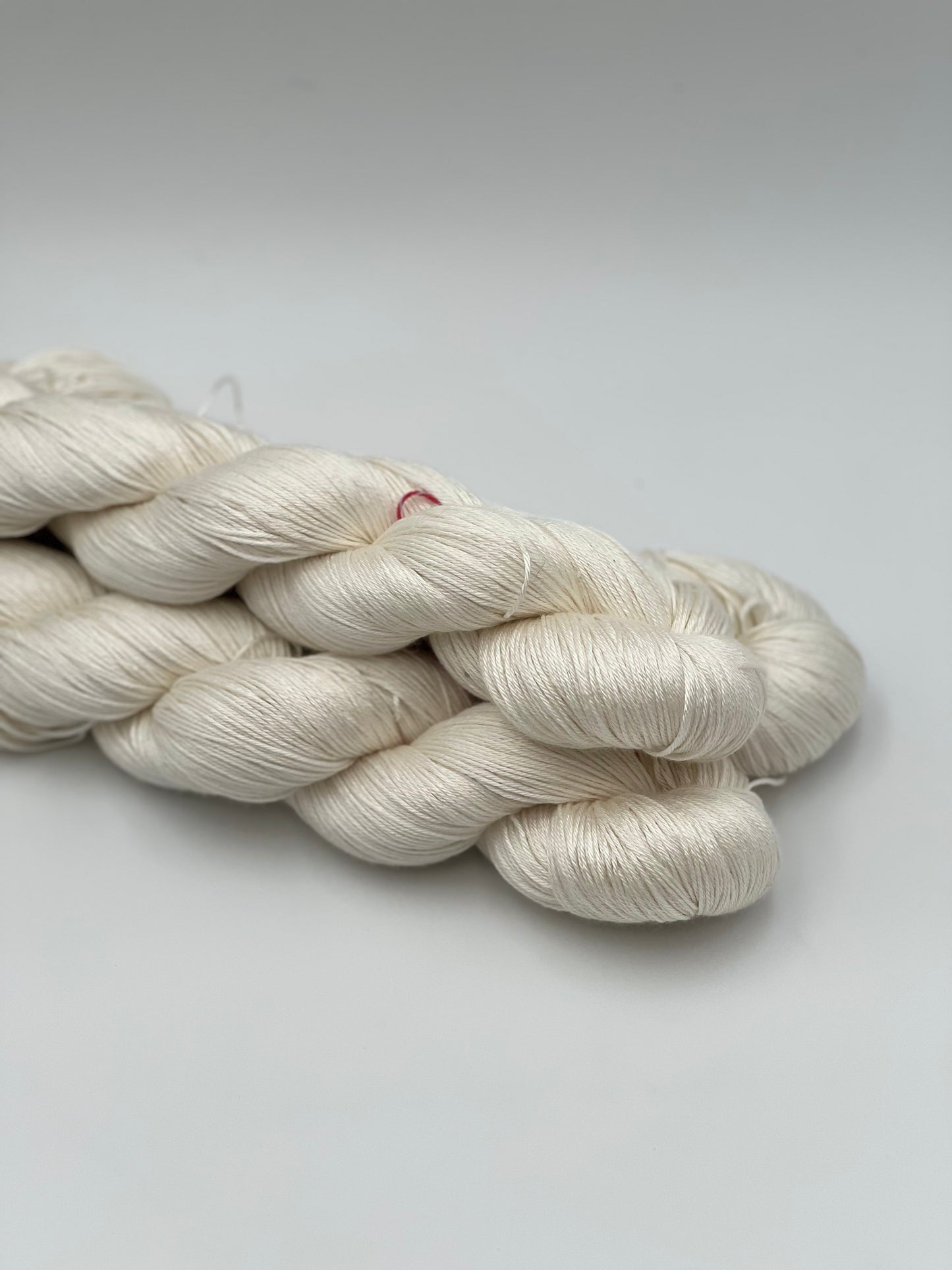 Unik Garn Pure Silk - Ufarvet