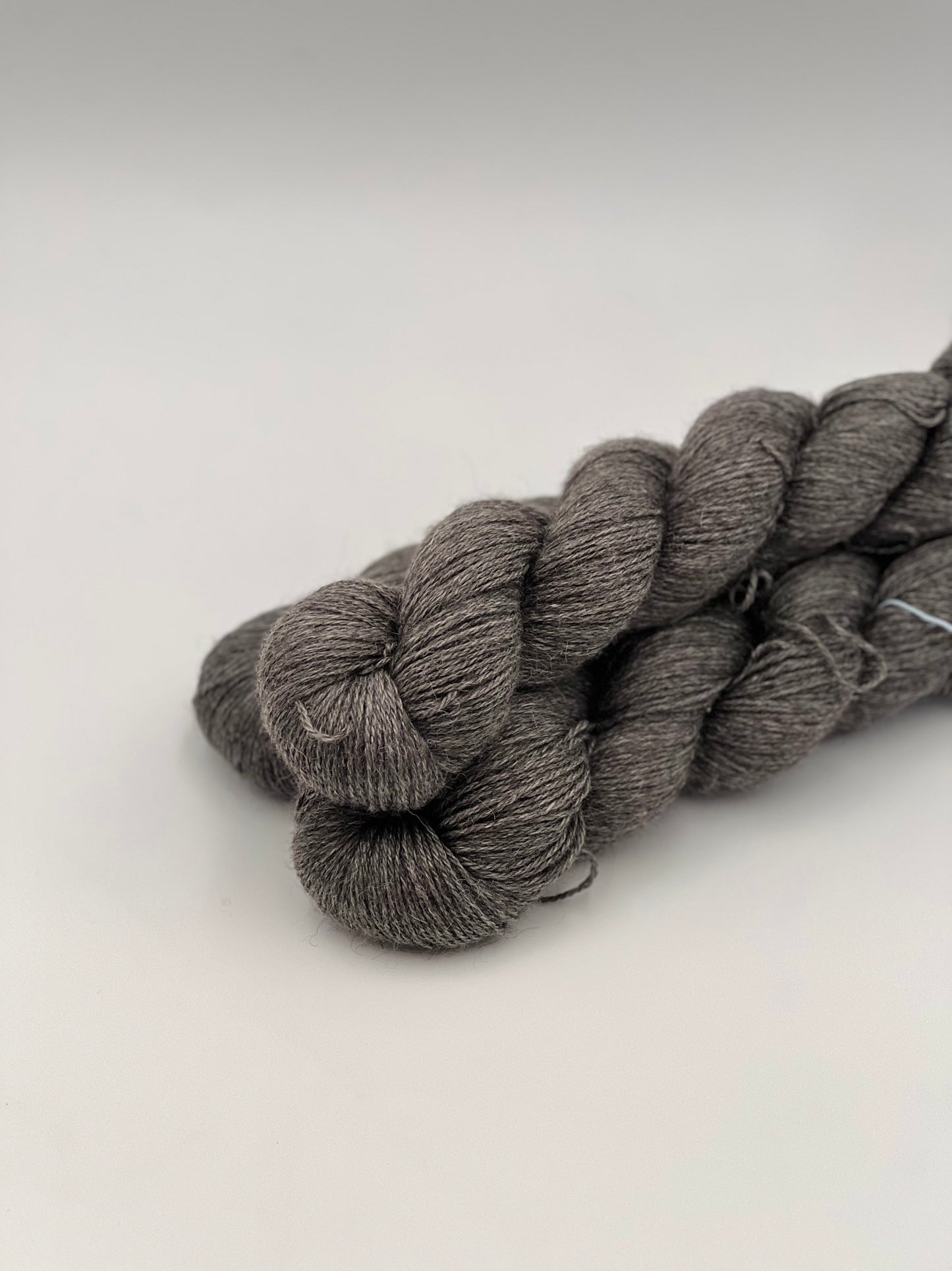 Unik Garn Angel Delight - Ufarvet Graphite