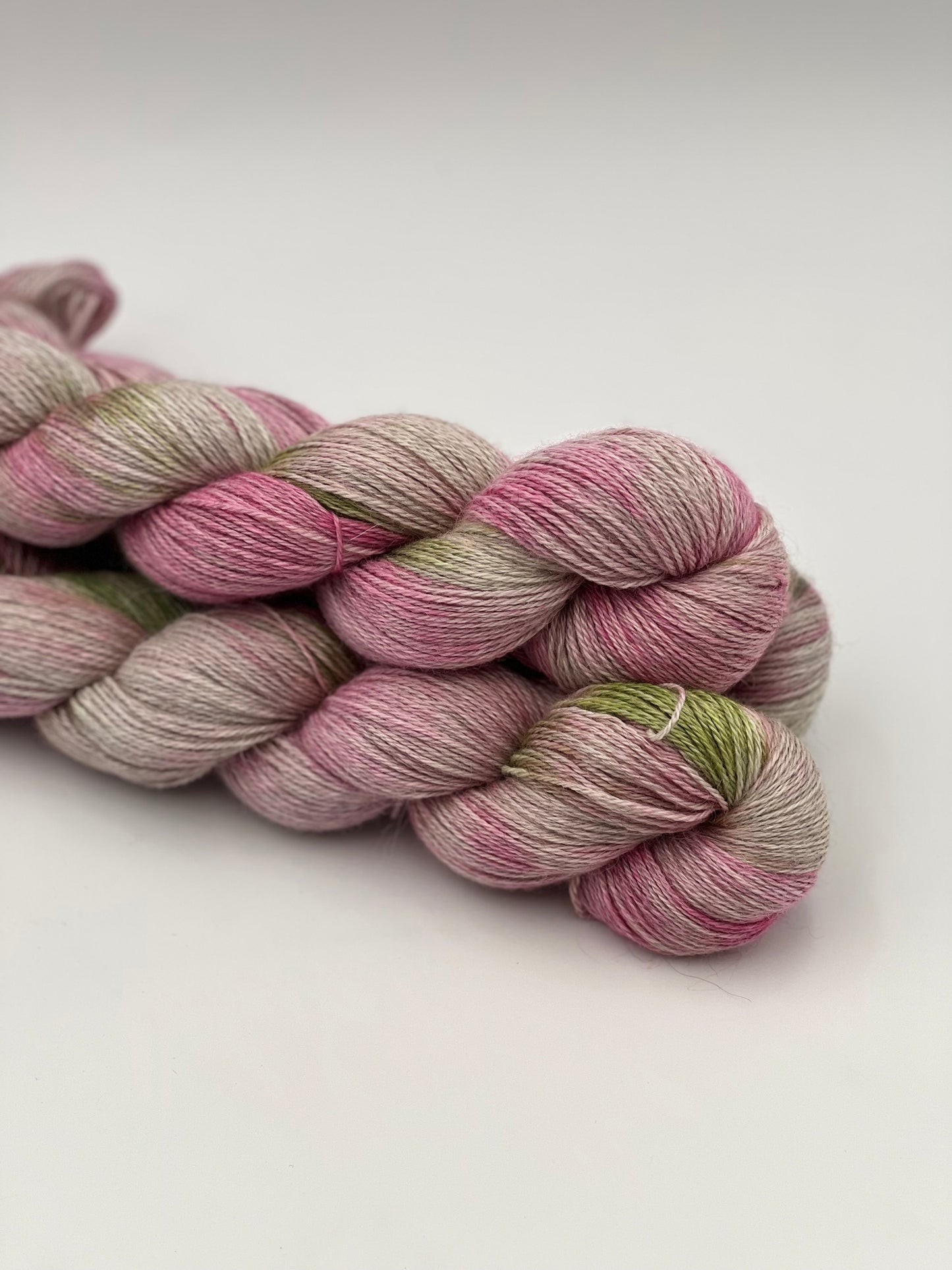 Unik Garn Angel Delight - Dark Rose