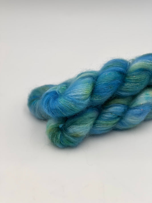 Unik Garn Silk Mohair Sequin - Blåmejse