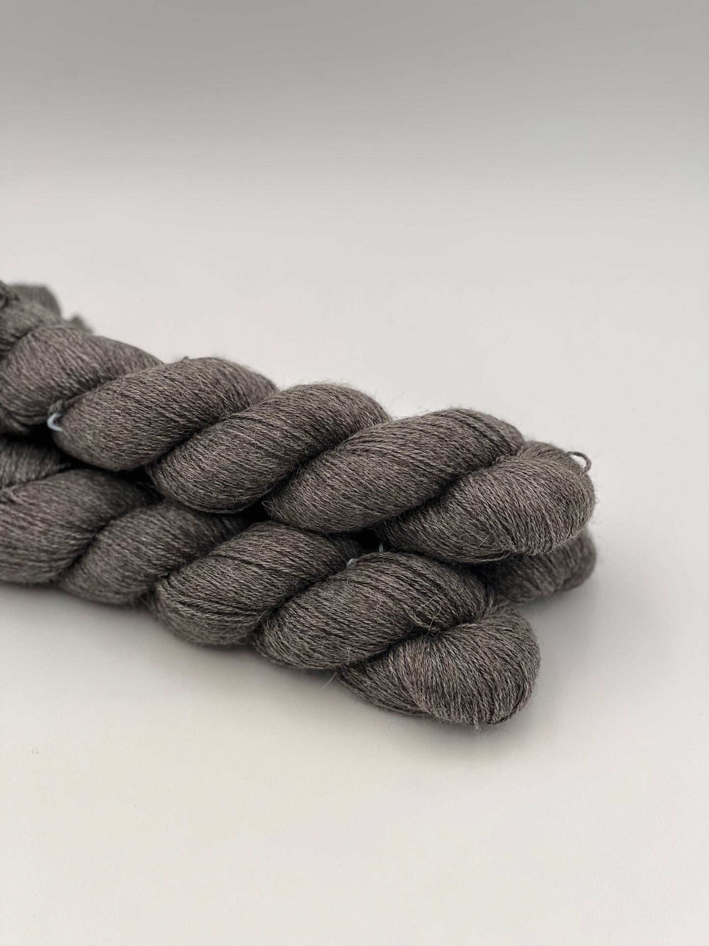 Unik Garn Angel Delight - Ufarvet Graphite