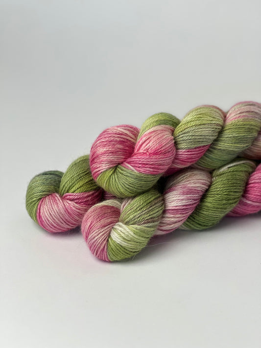 Unik Garn Angel Delight DK - Hybenrose