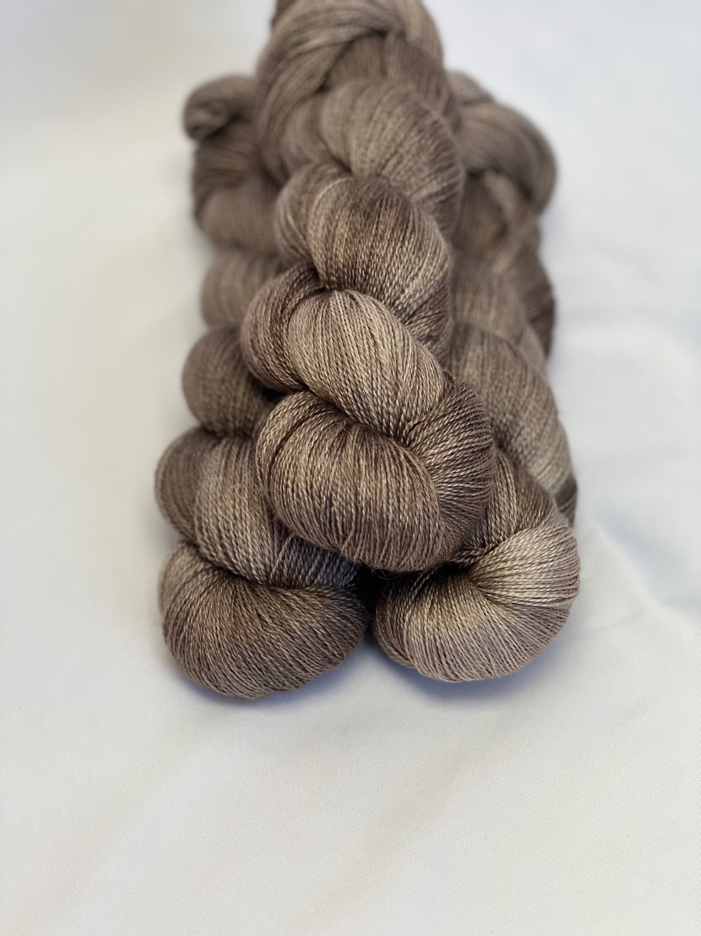 Unik Garn Silk Lace - Nødde Brun