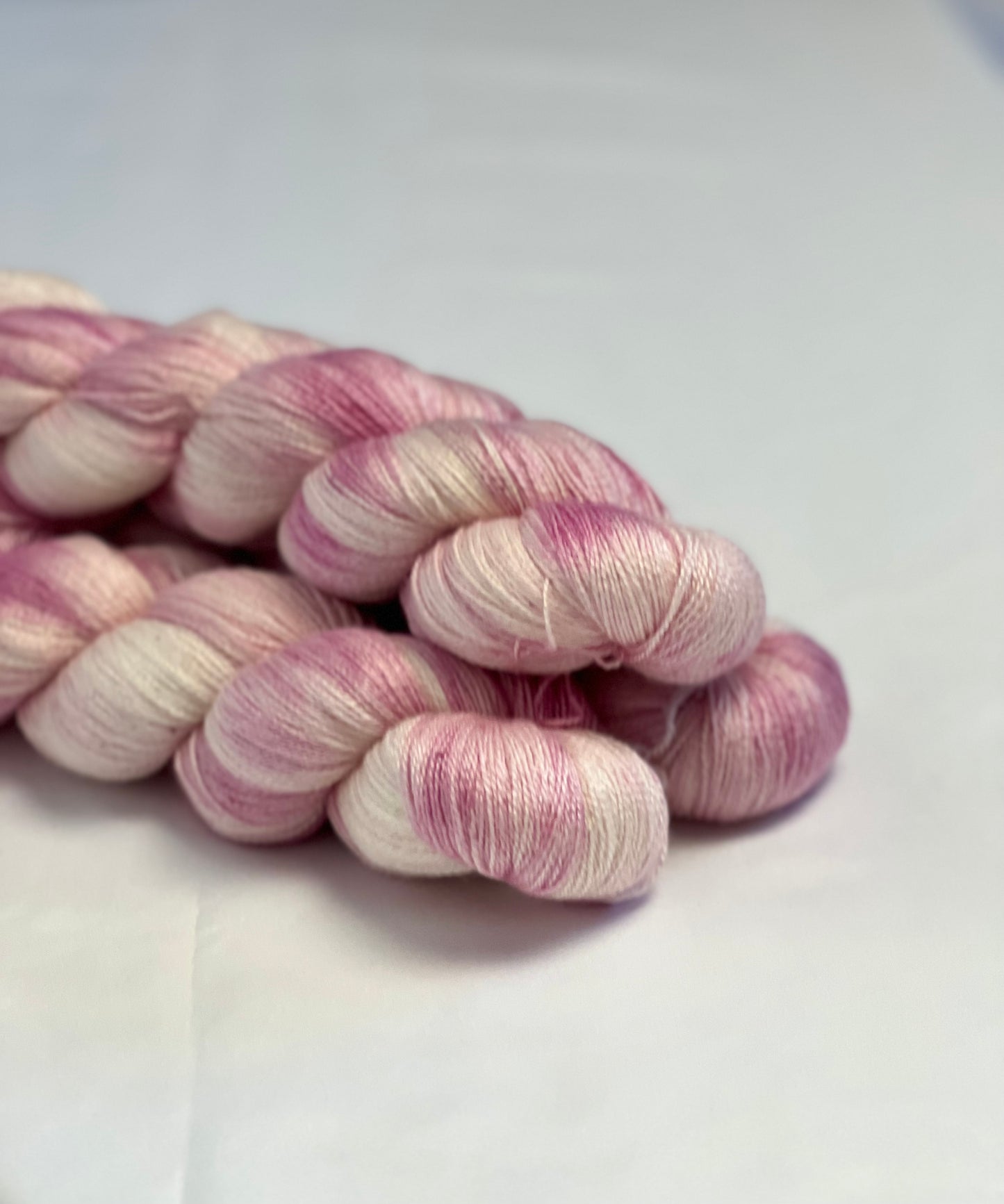 Unik Garn Silk Lace - Jordbær med fløde
